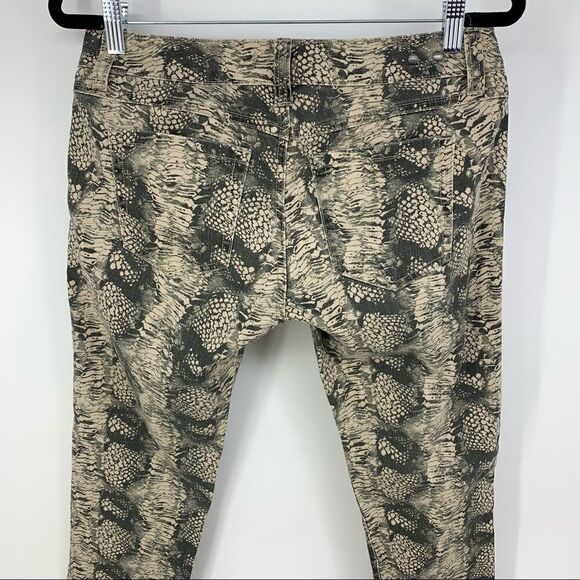 CAbi Diamondback Snakeskin skinny jeans Size 4 - Picture 6 of 11